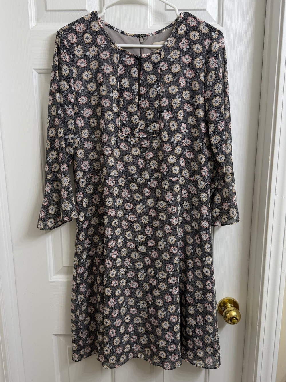 Ann Taylor LOFT Womens Dress - Floral Print-3/4 Bell Sleeves Sheer Lined - 8